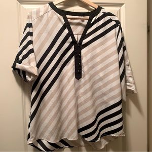 EUC New York and Company Black,Tan, & White Striped Blouse/Top, Sz XL  ✨